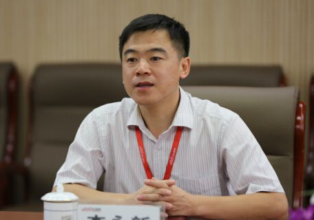 黎永新，一位引领时代的新领军人物，黎永新，时代新领军人物典范