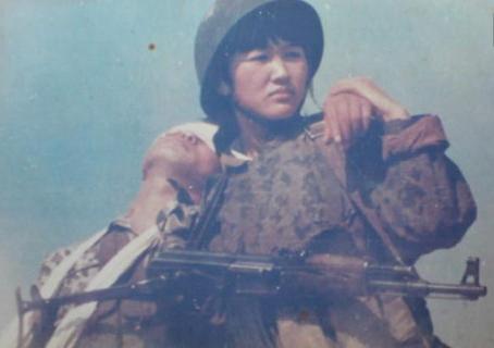 解放战争中的中国女兵,图片背后的英勇故事,解放战争中的女兵风采,英勇故事与珍贵图片展现的巾帼英雄精神
