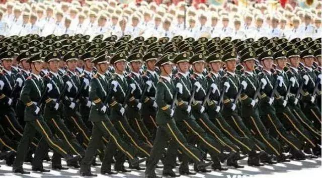 阅兵空中方队,展现空中力量的荣耀时刻,阅兵空中方队,空中力量的荣耀瞬间