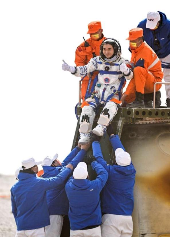 八一勋章的历史事件，八一勋章背后的历史事件