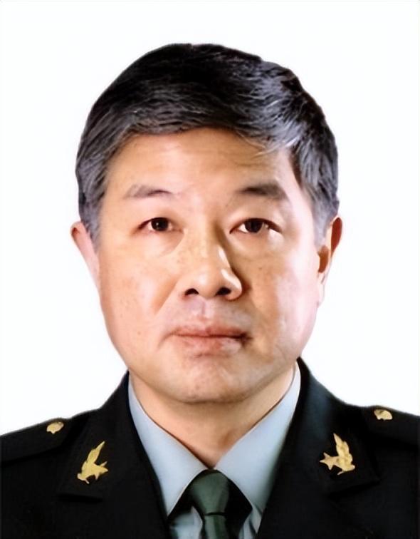 刘胜中将家庭,铁血柔情与家国情怀的交融,刘胜中将家庭,铁血柔情与家国情怀的交织