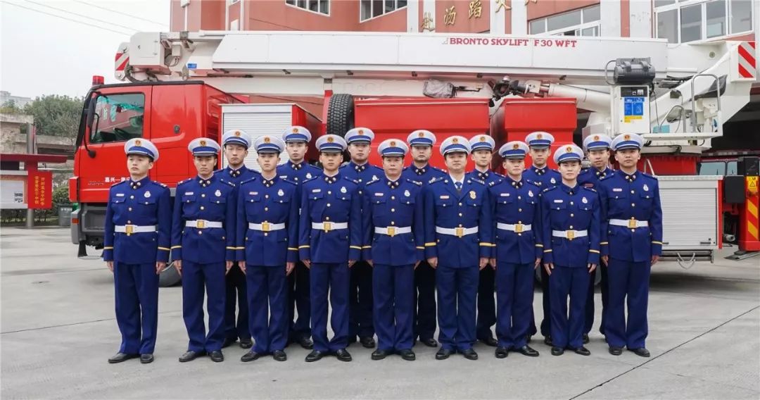 武警新服装,展现新时代风貌与力量,武警新服装展现新时代风采与力量