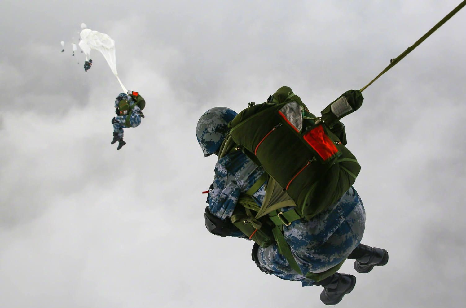 空降兵王牌部队,荣耀与使命的象征,王牌空降兵部队,荣耀与使命的辉煌象征