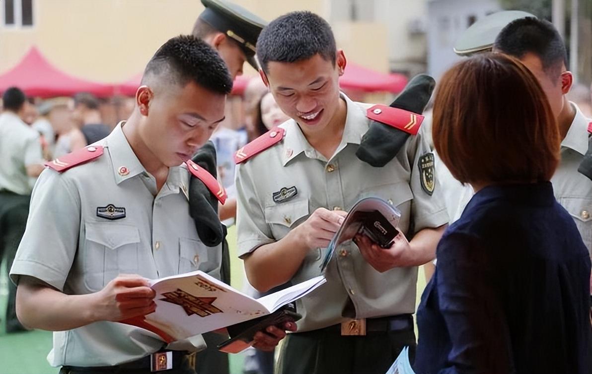 大学生当兵，走进军营的青春选择（2023年），2023年大学生当兵，青春在军营绽放光彩