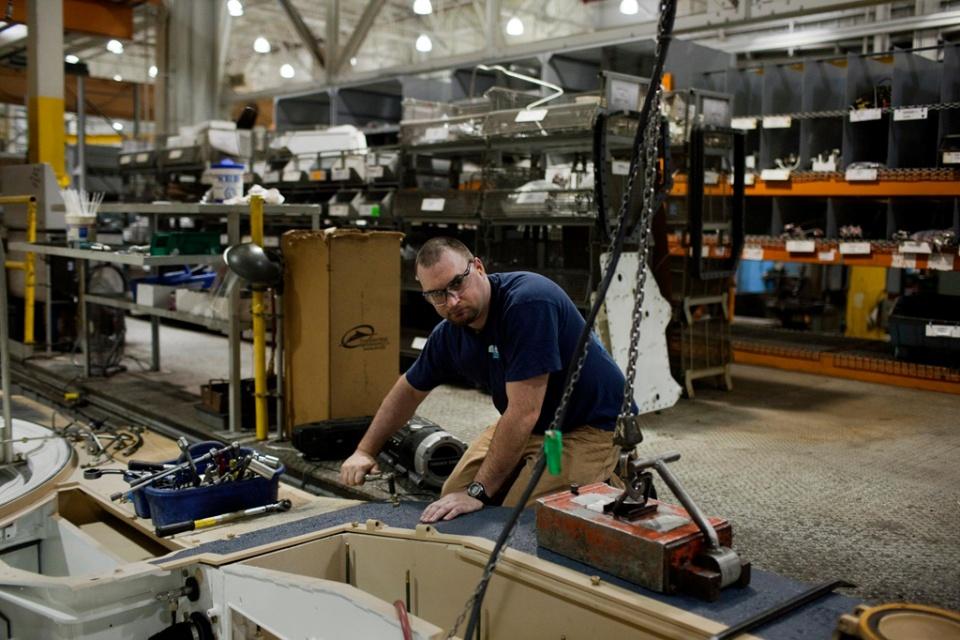 M1A2艾布拉姆斯SEP v3,现代战场上的钢铁巨兽,M1A2艾布拉姆斯SEP v3,现代战场上的重型钢铁巨兽