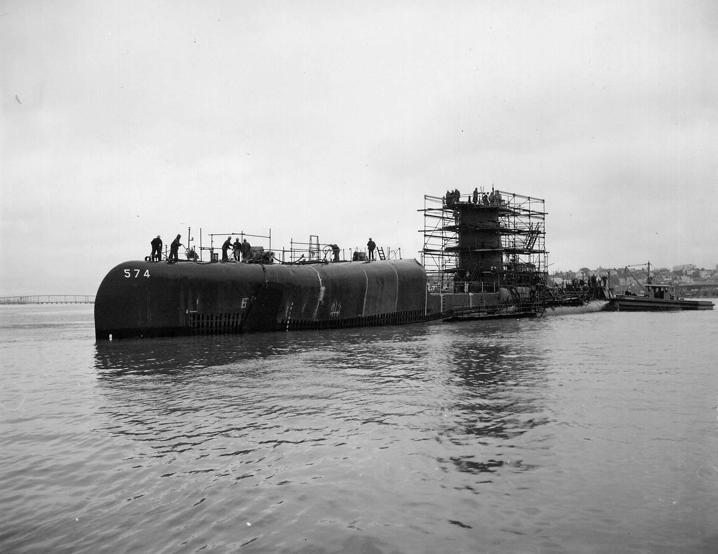 常规潜艇与核潜艇,两种潜艇类型的深度解析,常规潜艇与核潜艇深度解析,类型特点全面剖析