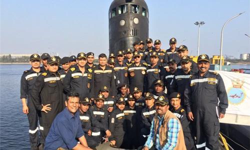 常规潜艇与核潜艇,两种潜艇类型的深度解析,常规潜艇与核潜艇深度解析,类型特点全面剖析