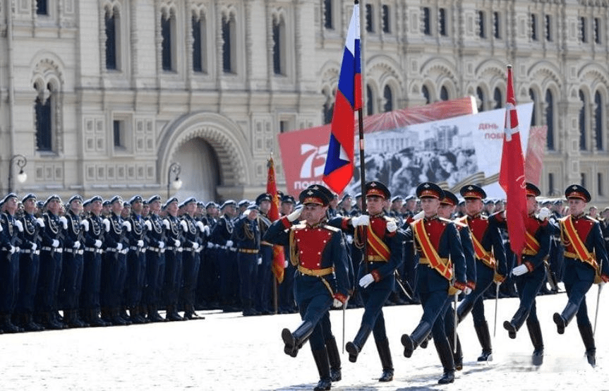 纪念辉煌历程，阅兵仪式庆祝国家成立75周年，阅兵仪式庆祝国家成立75周年，辉煌历程值得纪念