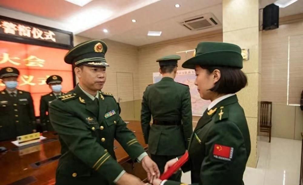 军官职业化最新政策,重塑军事领导力与专业化水平的深度探索,军官职业化政策重塑,深度探索军事领导力与专业化水平提升之道