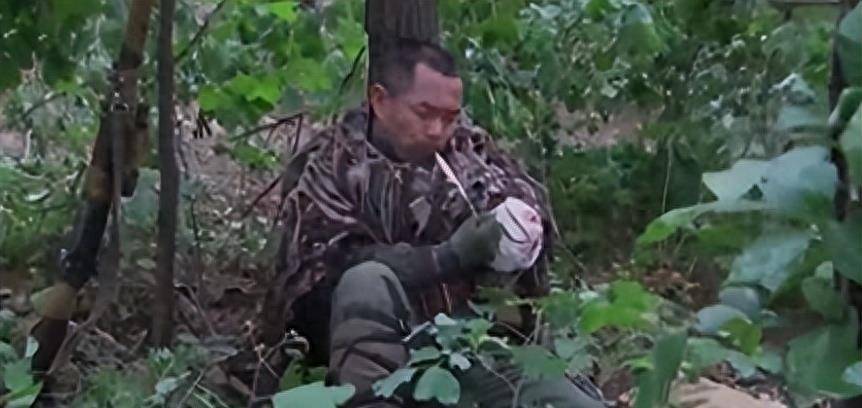 手雷塞裤裆,一种独特的行为艺术还是危险的冒险?,手雷塞裤裆,行为艺术还是危险冒险?