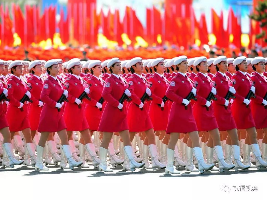 九三大阅兵女兵方队,展现新时代巾帼风采,九三大阅兵女兵方队,展现新时代巾帼英姿