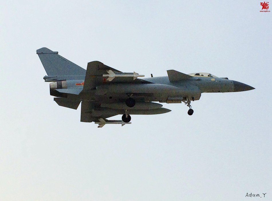 歼-10战斗机，机炮的存在与意义，歼-10战斗机，机炮的存在及其意义探讨