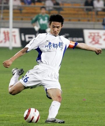 一人一城的足球传奇，忠诚与荣耀的明星典范，足球传奇，一人一城的忠诚与荣耀典范