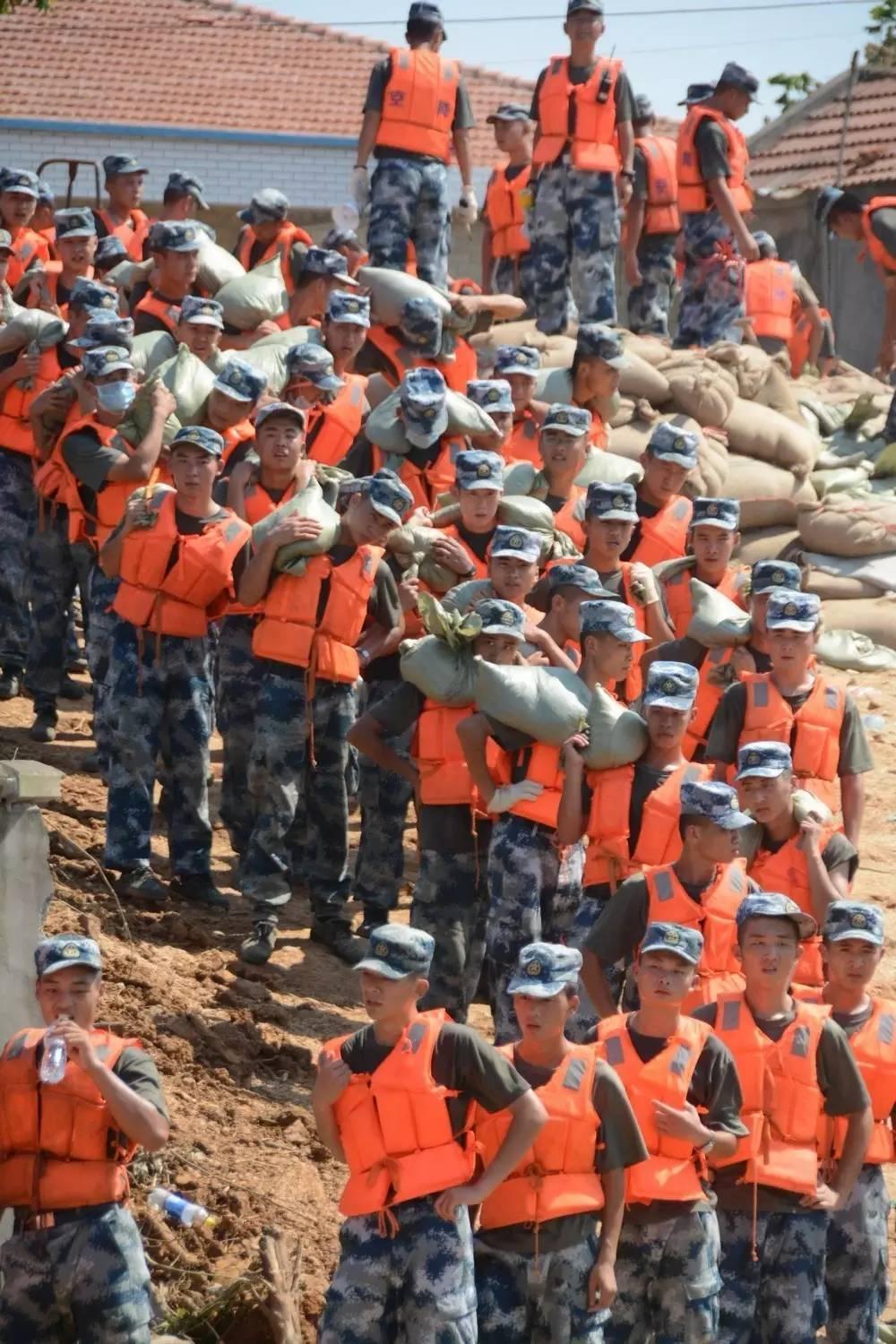 孝感空降兵,英勇无畏的空中利刃,孝感空降兵,英勇无畏的空中利刃战士