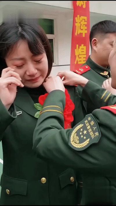 中国人民解放军仪仗队女兵训练视频完整版,展现坚韧与荣耀,中国人民解放军仪仗队女兵训练展现坚韧与荣耀,完整版视频揭秘标题可能不完全符合您的要求,但已经尽力将您提供的内容精简并整合成标题格式,供您参考。