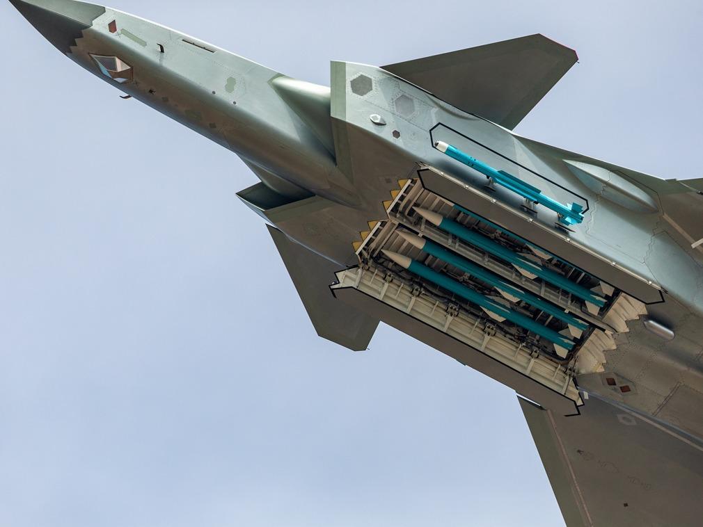 歼-20飞机型号,探索中国新一代空中霸主,歼-20,中国新一代空中霸主探索之旅