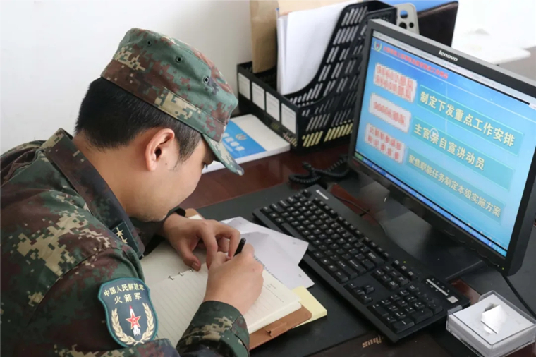 火箭军今日军事头条，聚焦军事科技前沿，展现国防力量崛起，火箭军今日军事头条，聚焦科技前沿，展现国防力量崛起