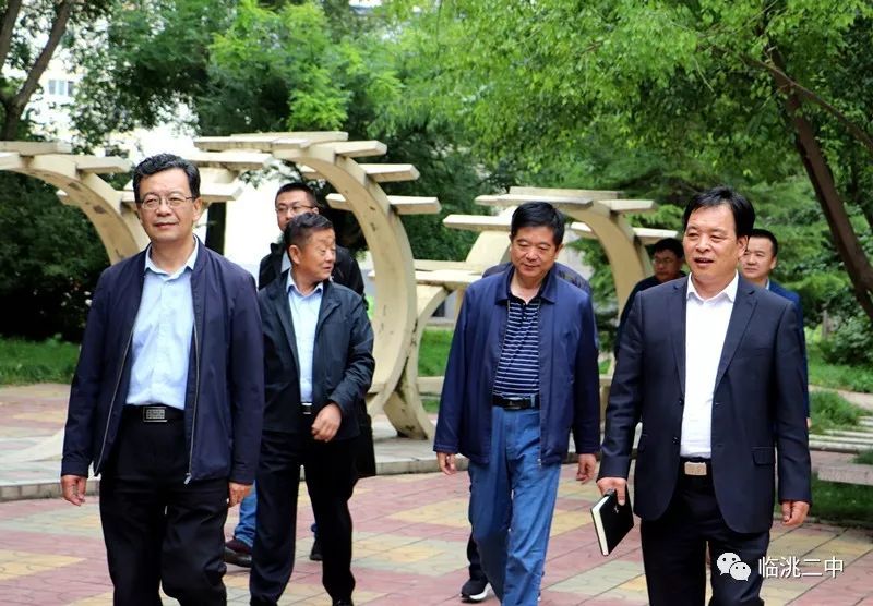 一肖拖一肖二中二中的组合方式与数量解析,一肖拖一肖二中二中组合方式与数量深度解析