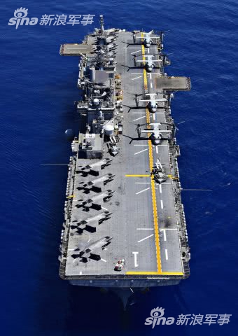 美军黄蜂号两栖攻击舰，力量与适应性的典范，美军黄蜂号攻击舰，力量与适应性的典范展现