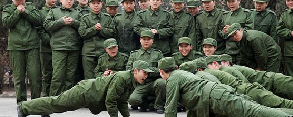 老兵打新兵事件原因