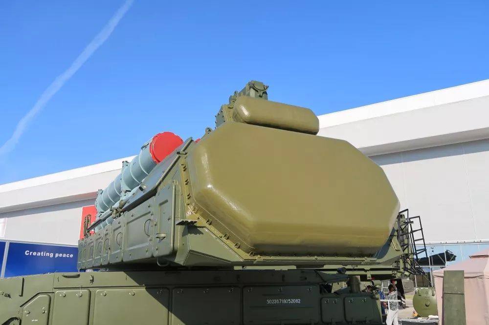 山毛榉导弹运输车,现代战争中的关键角色,山毛榉导弹运输车,现代战争中的运输主力