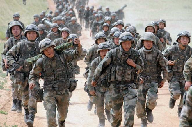 集团军与军团的区别，组织结构与作战功能的差异，集团军与军团差异解析，组织结构及作战功能对比