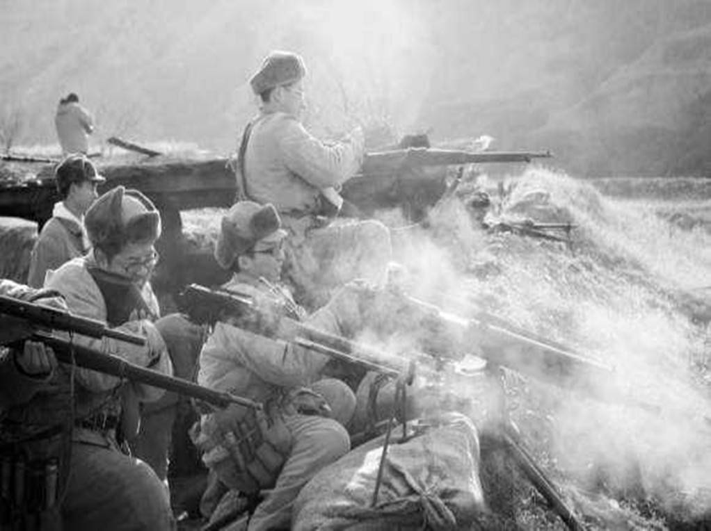 志愿军牵制数万美军，战略智慧与英勇精神的体现，战略智慧与英勇精神的体现，志愿军牵制数万美军行动。