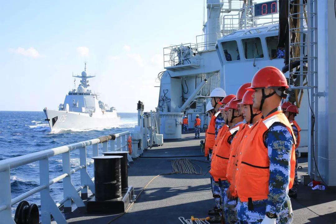 海军第一次环球航行,开辟新时代的航海壮举,海军首次环球航行,航海新时代的壮丽里程碑