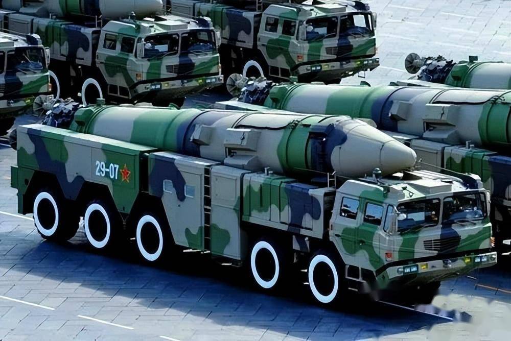 东风21D导弹,现代战略威慑的杰出代表,东风21D导弹,现代战略威慑的杰出代表力量展示