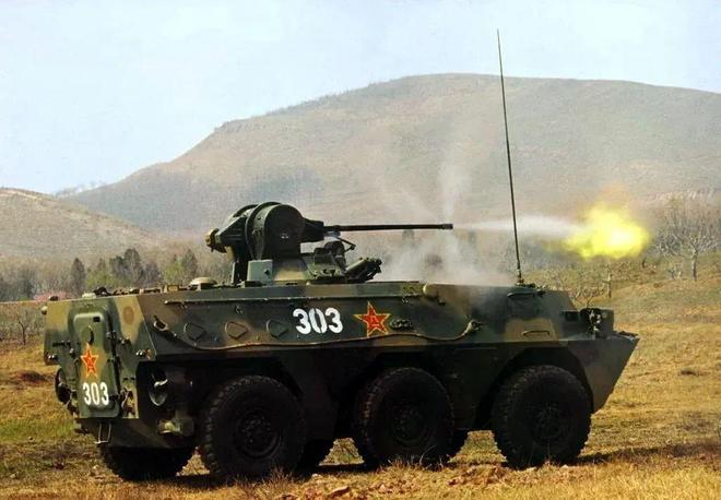 LVTR履带式装甲车,现代战场上的钢铁巨兽,LVTR履带式装甲车,现代战场钢铁巨兽亮相