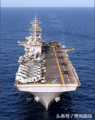 黄蜂级两栖攻击舰舰桥内部揭秘,黄蜂级两栖攻击舰舰桥内部探秘