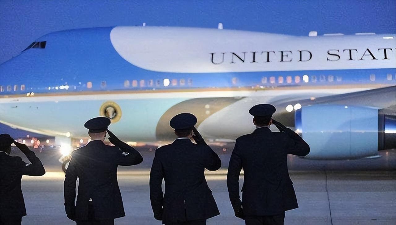 探索中国空军一号，力量与荣耀的象征，中国空军一号，力量与荣耀的空中使者