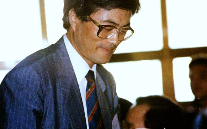 韩国唯一没坐牢的总统,李明博的传奇与争议,韩国唯一没入狱的前总统李明博,传奇人生与争议不断