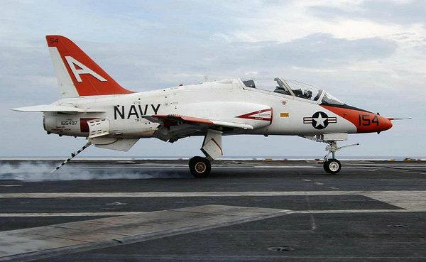 海山鹰舰载教练机，引领舰载航空新纪元，海山鹰舰载教练机，引领舰载航空新时代