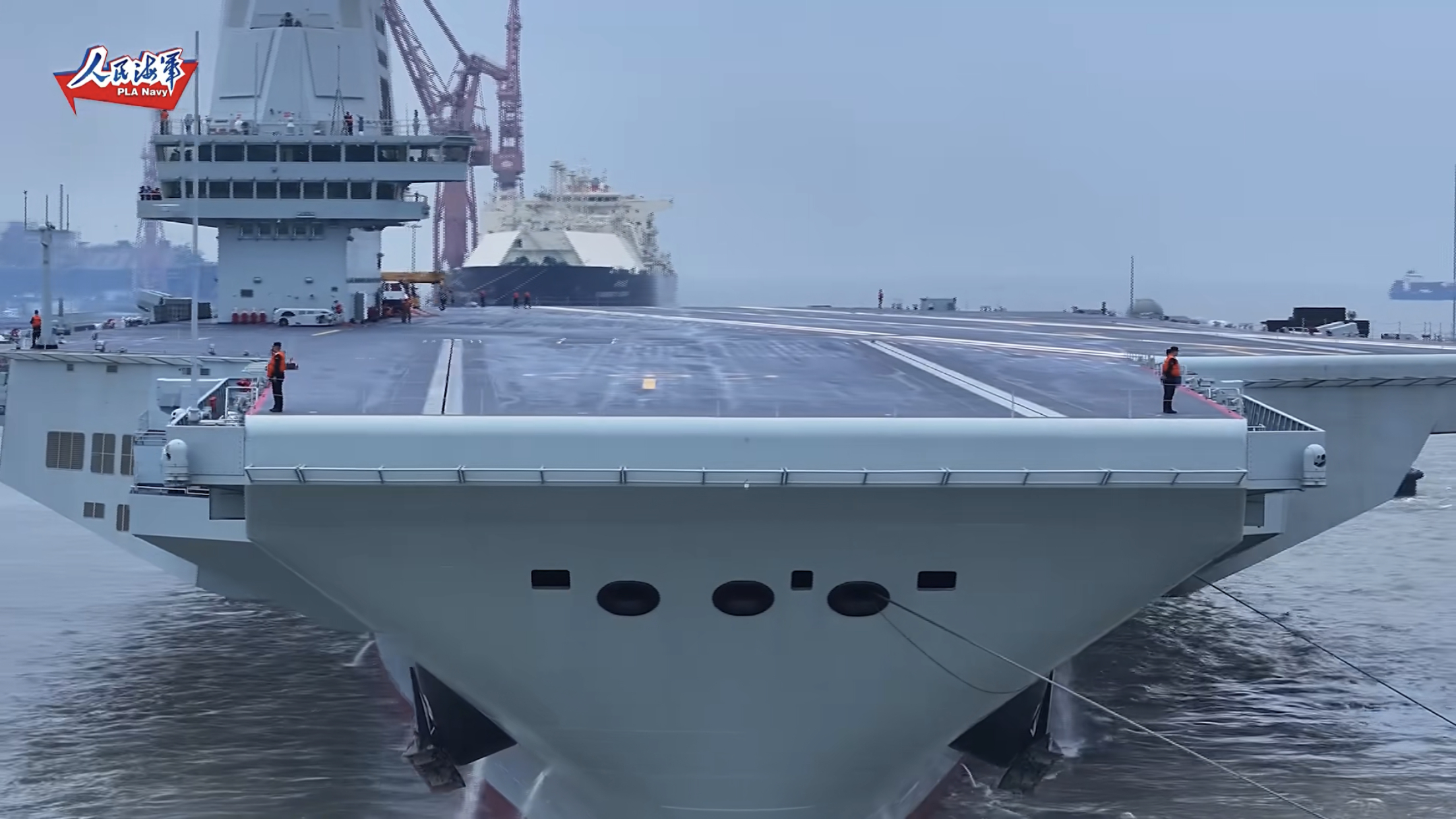 福建舰准备海试,探索新海域,展现中国力量,福建舰即将海试,探索新海域,彰显中国力量