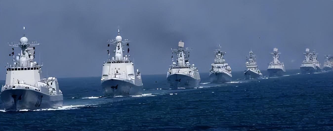 日本大批战舰进入台湾海峡，地区安全的复杂动态与深度解析，日本战舰密集进入台湾海峡，地区安全动态深度解析