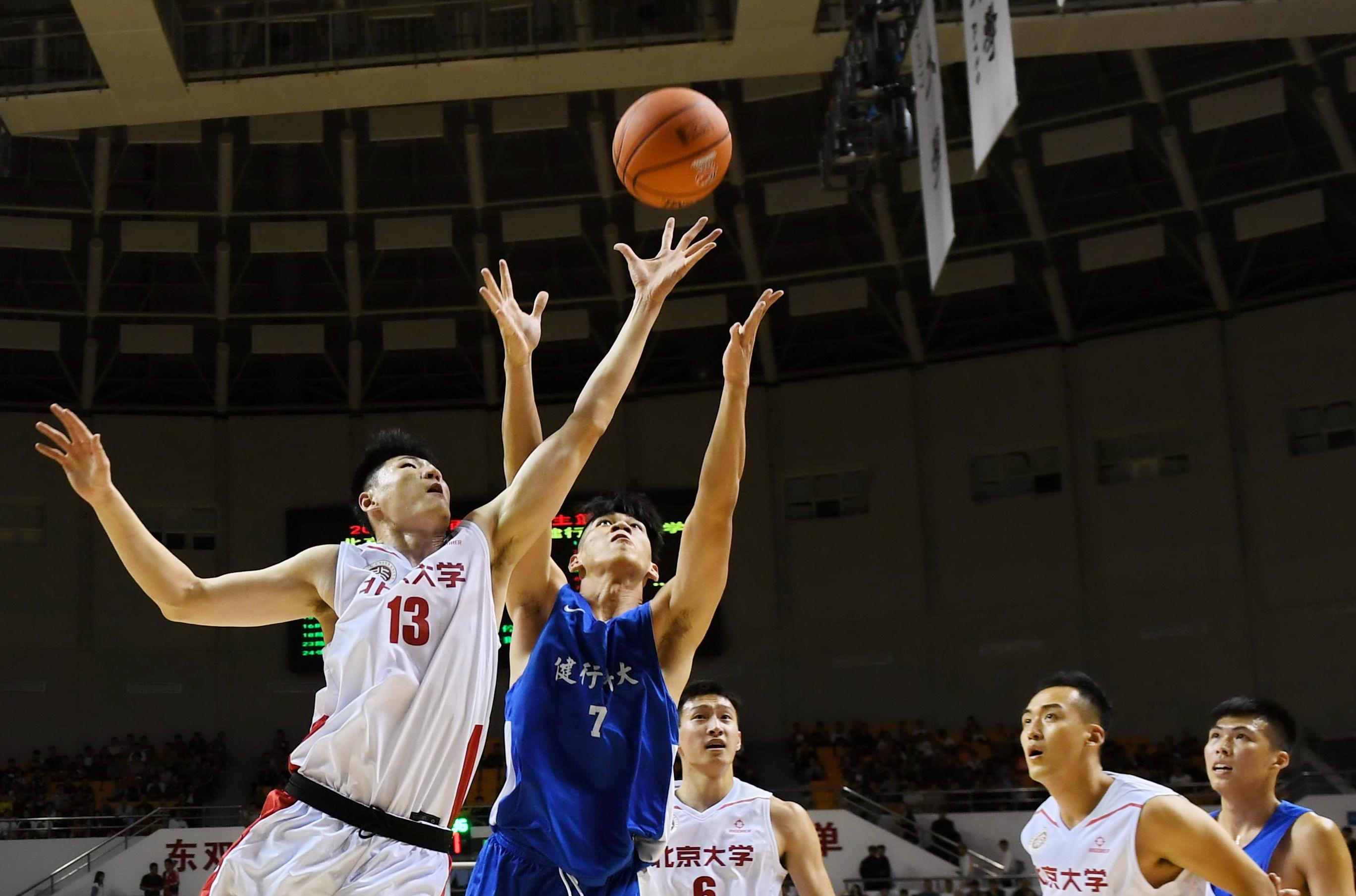 今晚中央4台海峡两岸重播视频，深度解读两岸关系的新发展，中央四台重播两岸关系新发展深度解读视频