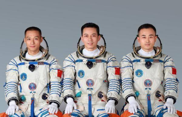 甘肃空军基地，中国西北的空中堡垒，甘肃空军基地，中国西北的空中堡垒之眼