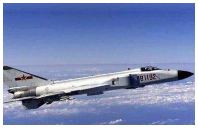 美B-2隐形轰炸机,飞行高度与战略威慑的魅力,美B-2隐形轰炸机,战略威慑与飞行高度之魅力