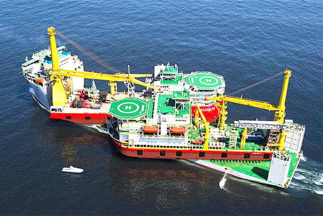 半潜船上电焊工的工作累不累?探究职业挑战与真实体验,半潜船上电焊工的职业挑战与真实体验,工作累不累?