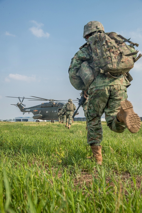 星空迷彩作训服与武警的紧密联系，星空迷彩作训服与武警的紧密关联