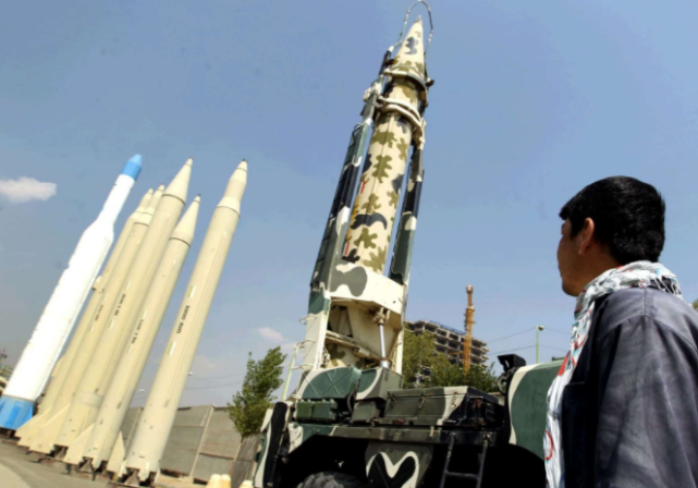 伊朗武器装备概览,伊朗武器装备全面解析