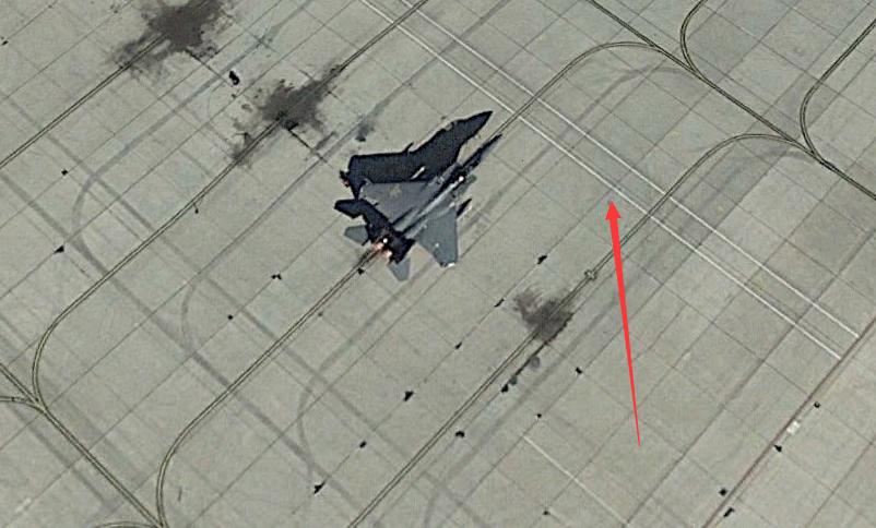 白色战斗机图片,探索航空领域的纯净之美,探索航空领域的纯净之美,白色战斗机图片展示