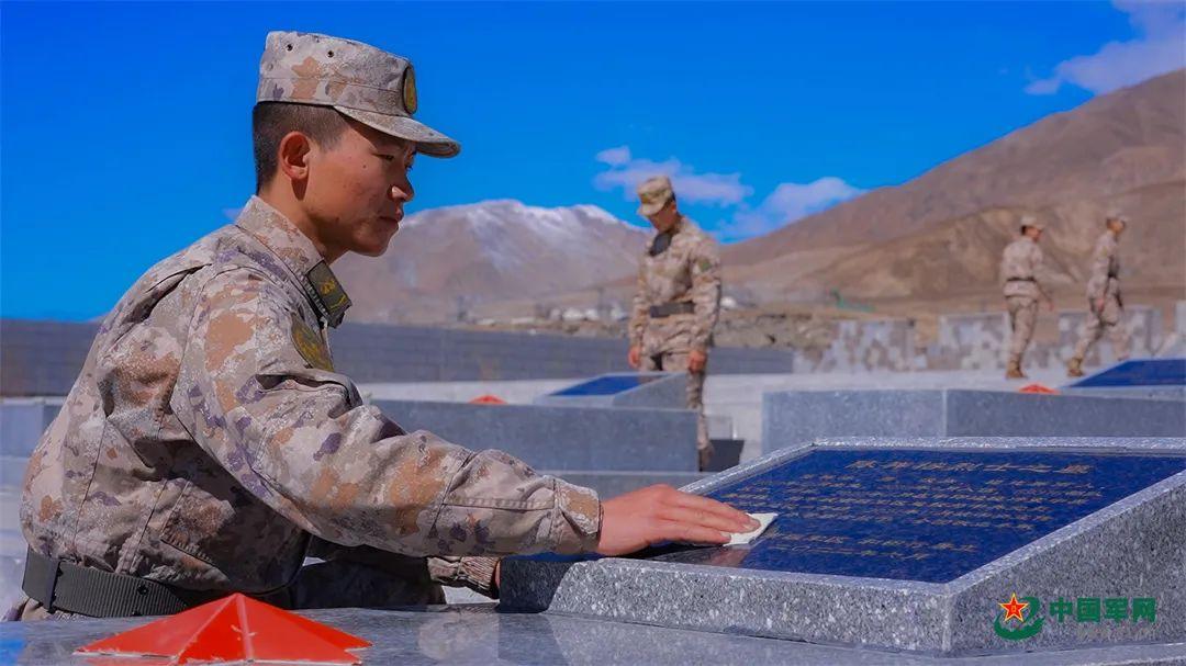 怀念英雄,陈红军、陈祥榕与肖思远的永恒印记,致敬英雄,陈红军、陈祥榕与肖思远的永恒记忆