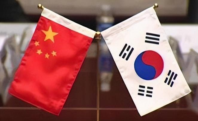 直-18预警机距离编队多远,现代空中编队协同作战的关键要素分析,现代空中编队协同作战的关键要素分析,直-18预警机与编队距离探讨