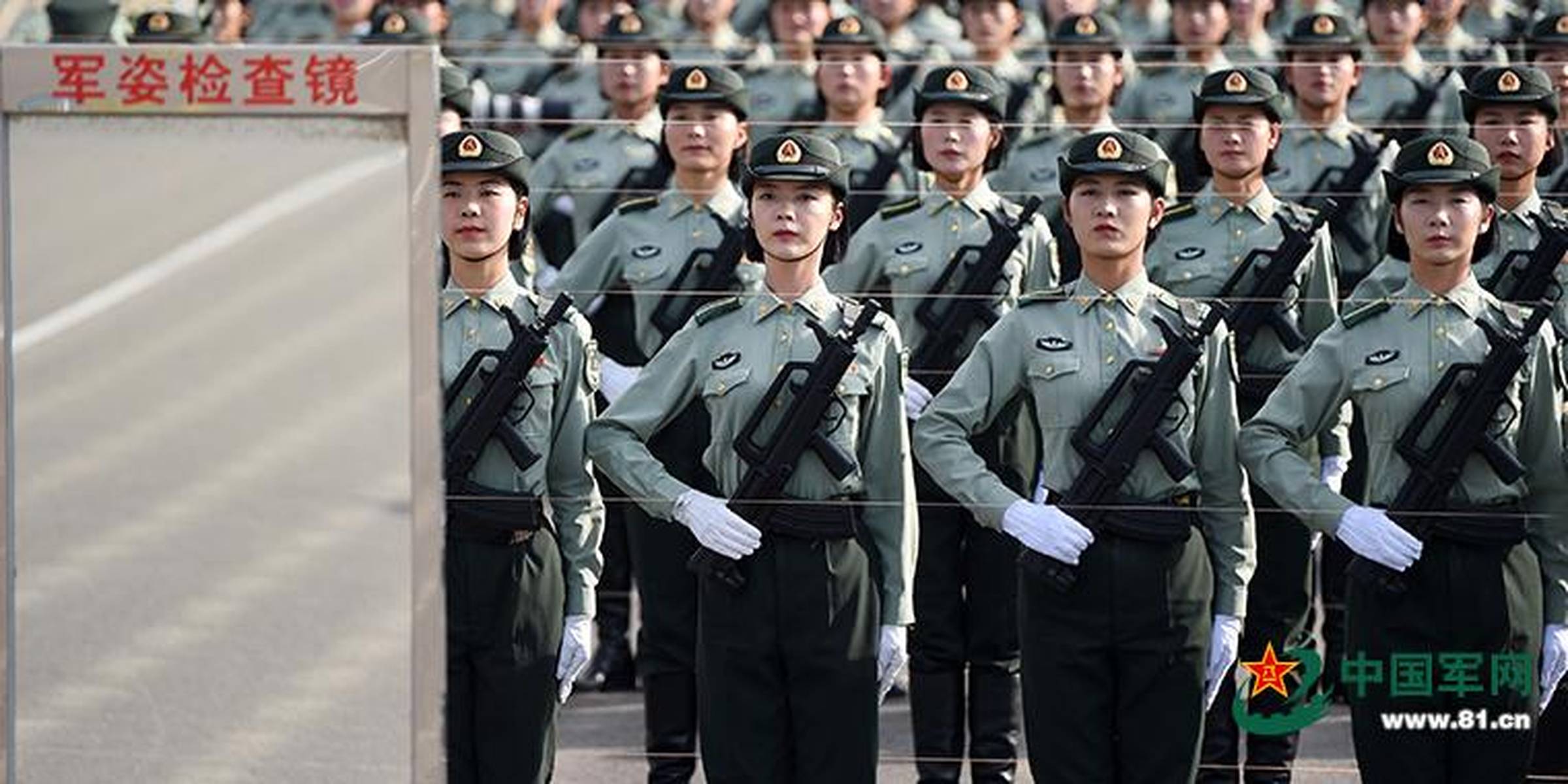 阅兵村女兵方队演练，展现新时代巾帼英雄风采，阅兵村女兵方队演练，新时代巾帼英雄风采展现