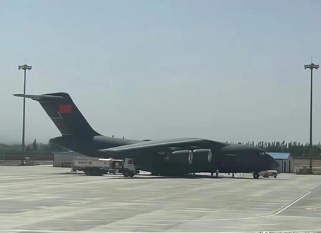 中国空军实力到底怎么样，中国空军实力解析，展现强大国防能力