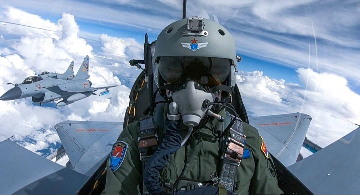 中国战斗机飞行员，英勇无畏的空中卫士，中国战斗机飞行员，英勇无畏的空中卫士守护天际