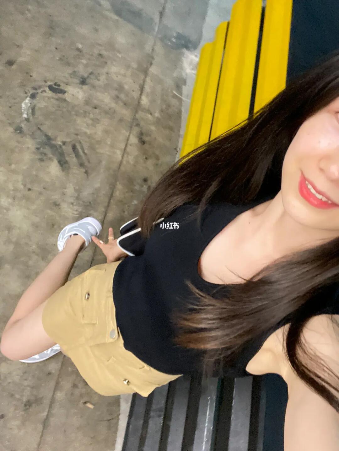 今天姐随便你怎么摆弄，今天随心所欲，姐姐任你摆布