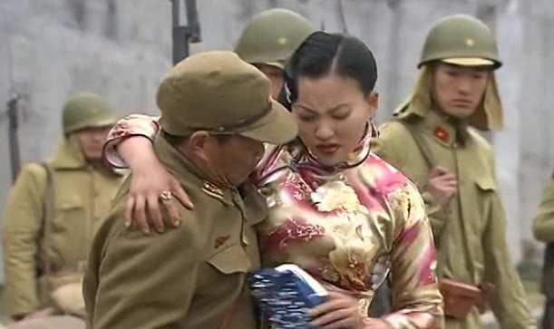 把手榴弹放进裤裆里的电视剧，剧情、争议与反思，裤裆藏弹，剧情、争议与反思的电视剧探讨